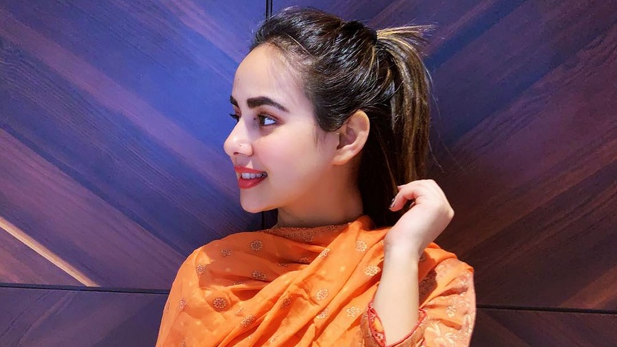 ਪਹਿਲੀ ਵਾਰ Periods ਆਉਣ ''ਤੇ ਘਬਰਾਈ ਮਸ਼ਹੂਰ Punjabi Singer, ਭੱਜਦੇ ਹੋਏ ਗਈ ਸੀ ਪਿਓ ਕੋਲ...