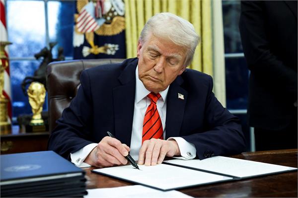 trump signs executive order about space