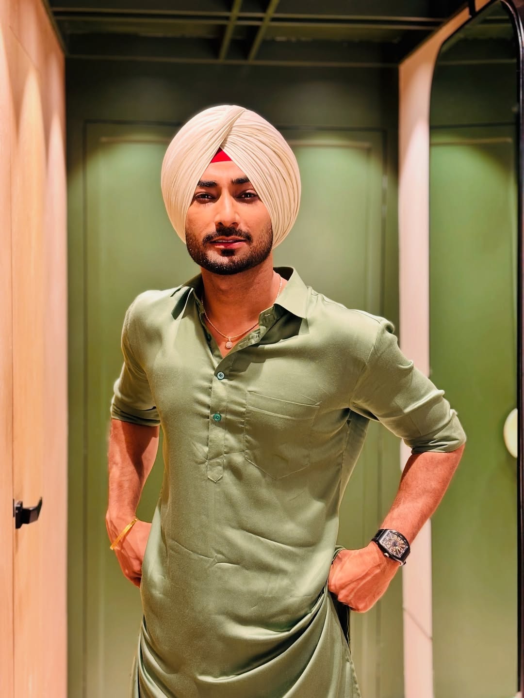 ਆਪਣੇ ਸ਼ੋਅ ਦੀ ਪੂਰੀ ਕਮਾਈ ਹੜ੍ਹ ਪੀੜਤਾਂ ਨੂੰ ਦੇਣਗੇ ਰਣਜੀਤ ਬਾਵਾ ! ਕੈਨੇਡਾ ਕੰਸਰਟ ਦੌਰਾਨ ਸਟੇਜ ''ਤੇ ਖੜ੍ਹ ਕੀਤਾ ਐਲਾਨ