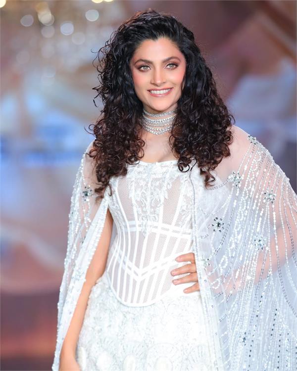saiyami kher becomes part of priyadarshan  s film haiwan