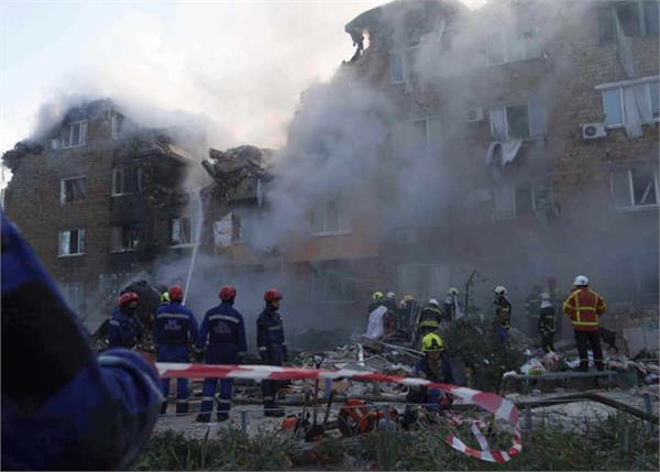 russia launched a major attack with drones and missiles in kiev
