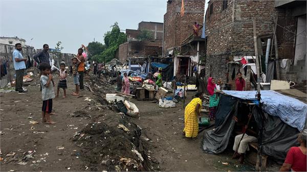 tajpur road encroachments