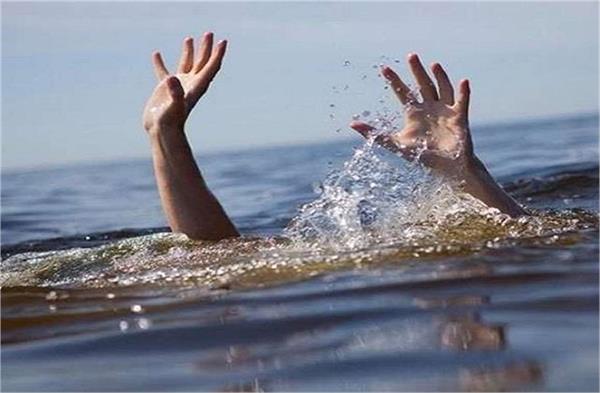 boat carrying 31 people capsizes in ganga