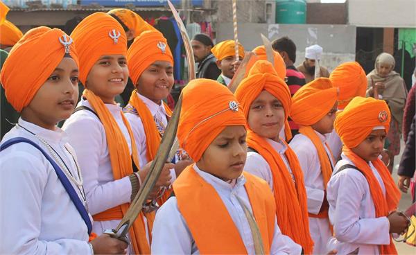 how did sikhism advance in india 