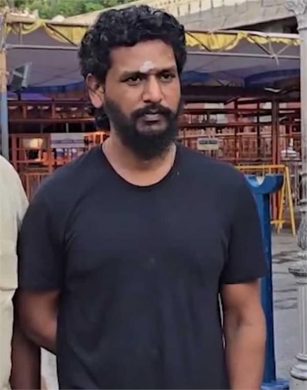 lokesh kanagaraj offers prayers at tiruvannamalai temple