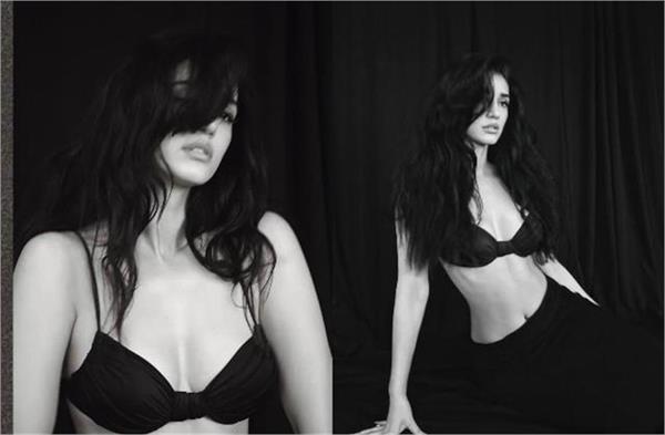 disha patani shared bold photos