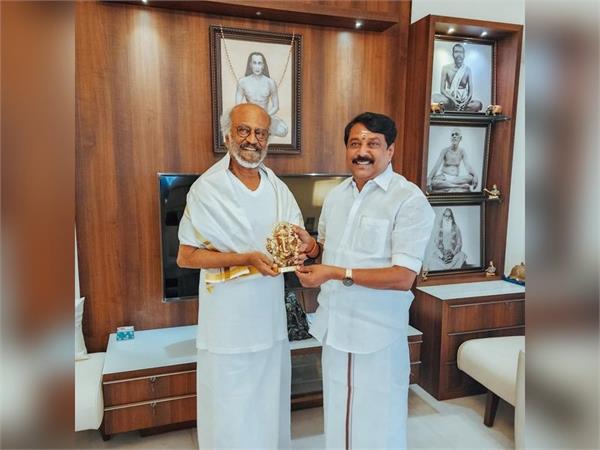 tamil nadu bjp chief nainar nagendran meets rajinikanth