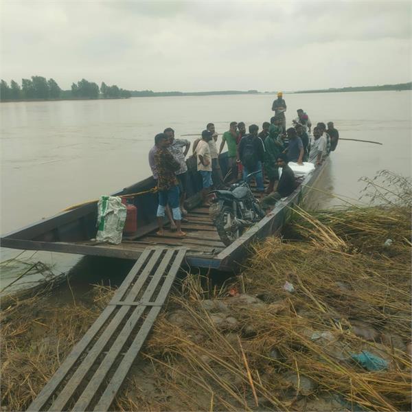 boat service at makora port closed again due to rising water level in ravi river