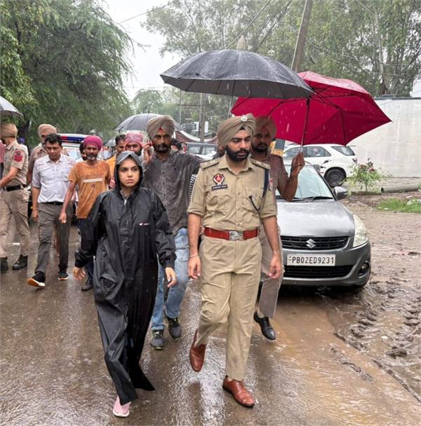 dc  amritsar  sakshi sahni
