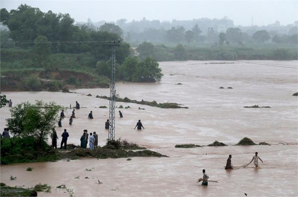 22 people died due to rain and flood in pakistan  s punjab province