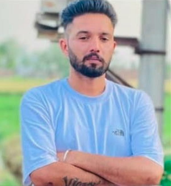ਟੈਕਸੀ ਡਰਾਈਵਰ ਦੀ ਸ਼ੱਕੀ ਹਾਲਾਤ ''ਚ ਕਾਰ ’ਚੋਂ ਮਿਲੀ ਲਾਸ਼, ਪਰਿਵਾਰ ਦਾ ਇਕਲੌਤਾ ਪੁੱਤ ਸੀ ਮ੍ਰਿਤਕ