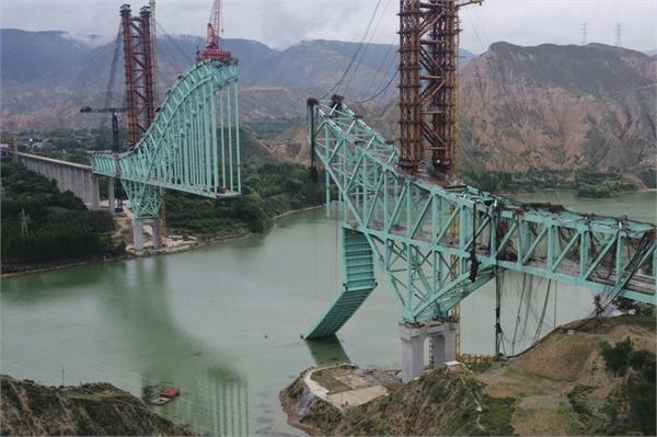 bridge accident worker death