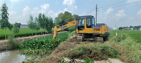 drain  farmer  crop  flood