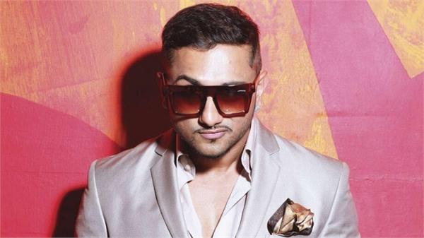 ਮਸ਼ਹੂਰ ਪੰਜਾਬੀ ਗਾਇਕ ਨੇ Yo Yo Honey Singh ਖ਼ਿਲਾਫ਼ ਖੋਲ੍ਹਿਆ ਮੋਰਚਾ, ਆਖ਼ ਦਿੱਤੀ ਇਹ ਗੱਲ