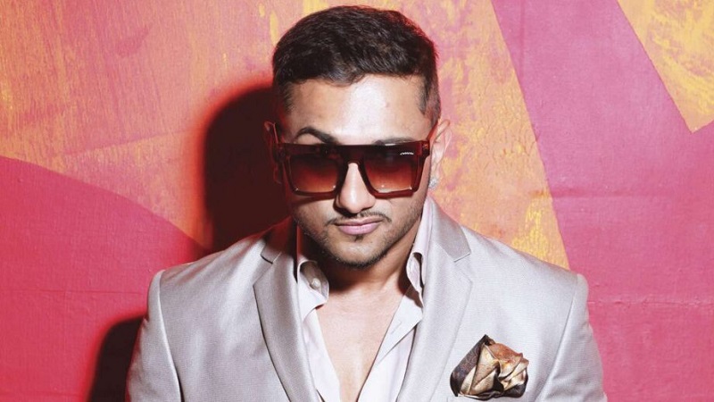 ਮਸ਼ਹੂਰ ਪੰਜਾਬੀ ਗਾਇਕ ਨੇ Yo Yo Honey Singh ਖ਼ਿਲਾਫ਼ ਖੋਲ੍ਹਿਆ ਮੋਰਚਾ, ਆਖ਼ ਦਿੱਤੀ ਇਹ ਗੱਲ