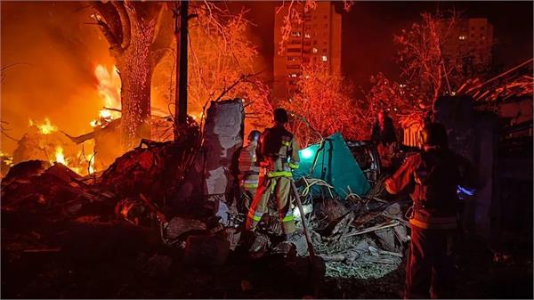 huge fire at russian oil depot