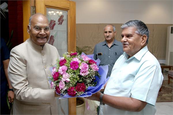 former president kovind meets punjab  haryana governors on visit to chandigarh