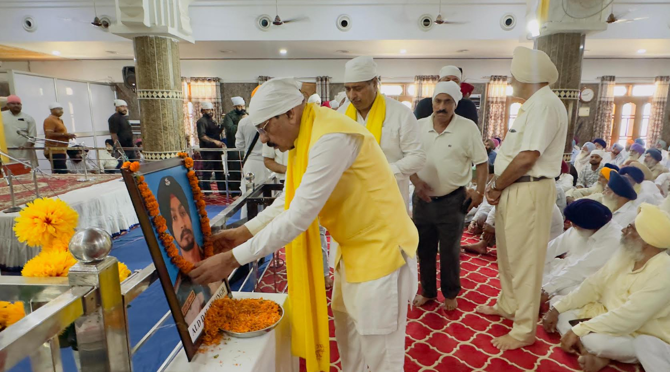 ਭਾਰਤੀ ਫ਼ੌਜ ਦੇ ਜਵਾਨ ਸ਼ਹੀਦ ALD ਦਲਜੀਤ ਸਿੰਘ ਨੂੰ ਅੰਤਿਮ ਅਰਦਾਸ ਮੌਕੇ ਦਿੱਤੀ ਨਿੱਘੀ ਸ਼ਰਧਾਂਜਲੀ