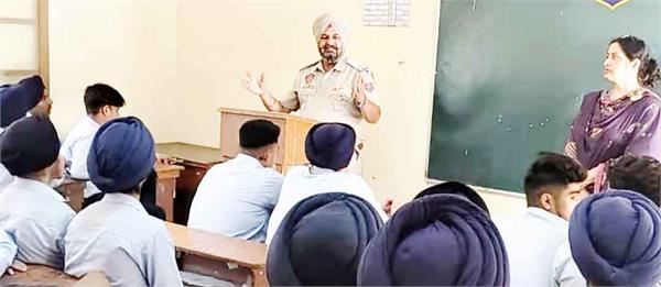 batala traffic staff created awareness