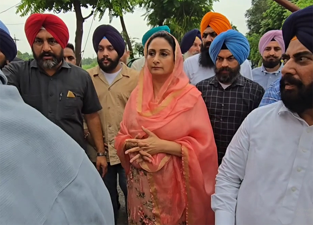 ਹਰਸਿਮਰਤ ਕੌਰ ਬਾਦਲ ਨੇ ਨਾਭਾ ਜੇਲ੍ਹ ਪਹੁੰਚ ਬੰਨ੍ਹੀ ਬਿਕਰਮ ਮਜੀਠੀਆ ਨੂੰ ਰੱਖੜੀ