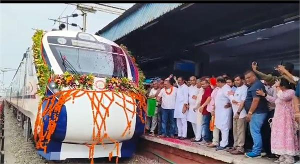 vande bharat express train receives grand welcome upon arrival in jalandhar