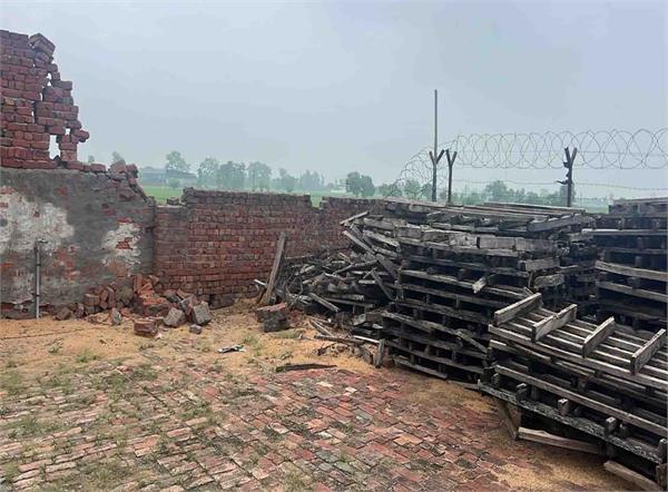 rain house collapse