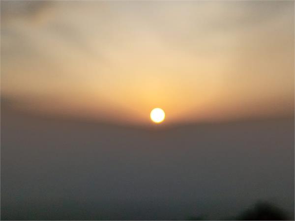 mount abu  sunset  tourists