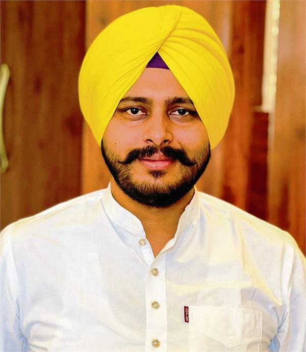 aap leadership gave answer to the central government of stopping free ration