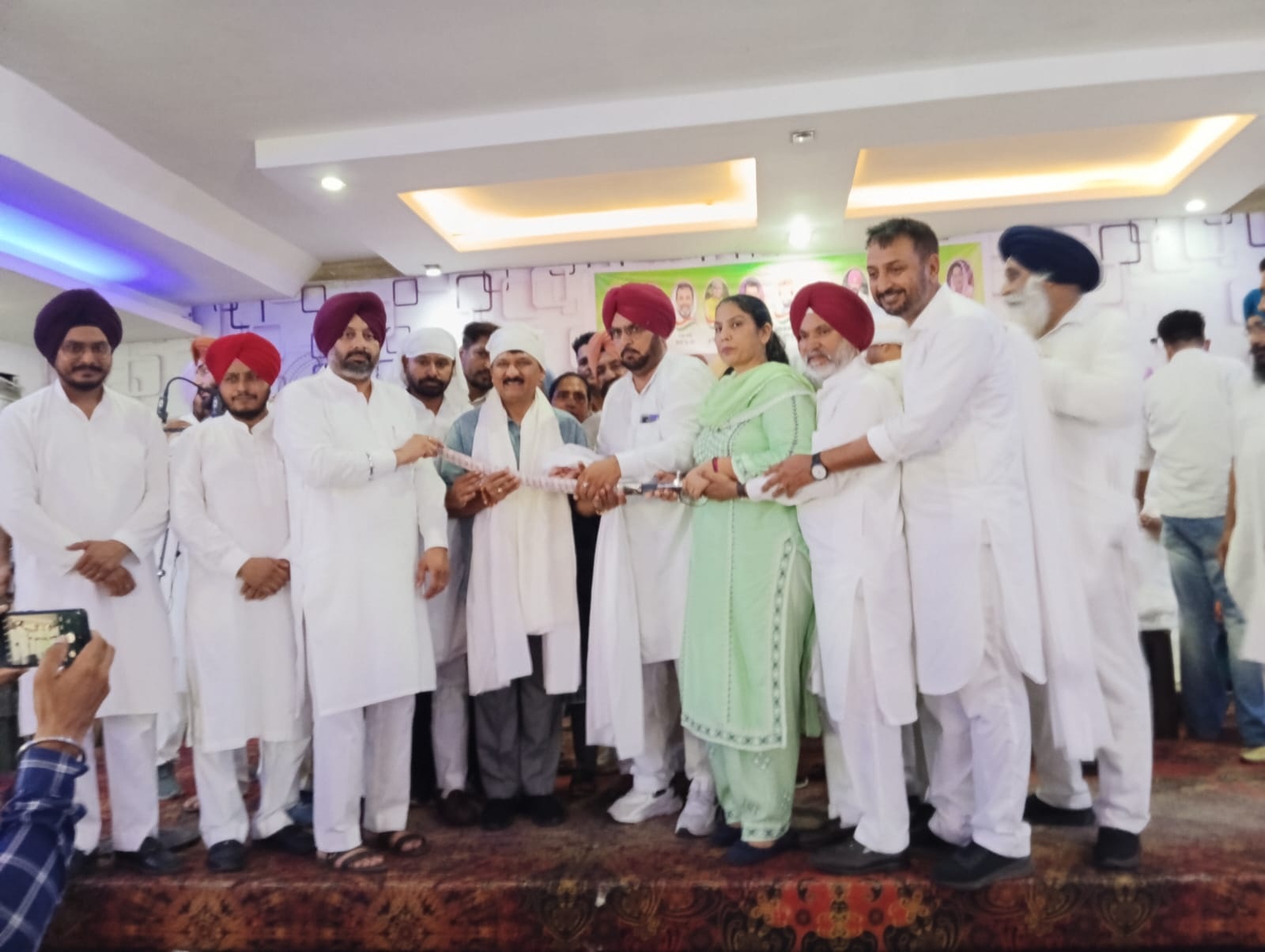 ਪੰਜਾਬ ਕਾਂਗਰਸ ਦੇ ਸਹਿ ਇੰਚਾਰਜ ਪਹੁੰਚੇ ਮਾਹਲ ਕਲਾਂ, ਵਰਕਰਾਂ ਵੱਲੋਂ ਭਰਵਾਂ ਸਵਾਗਤ