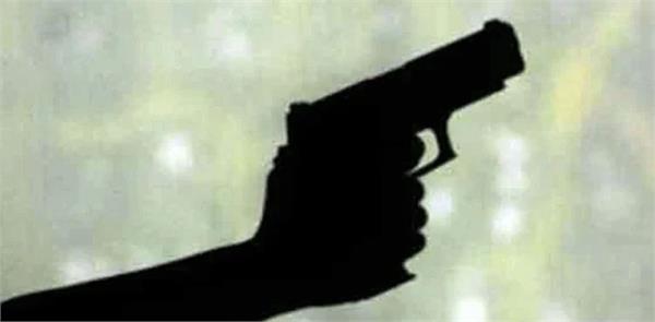 patiala  shots fired after argument at dhaba  youth injured