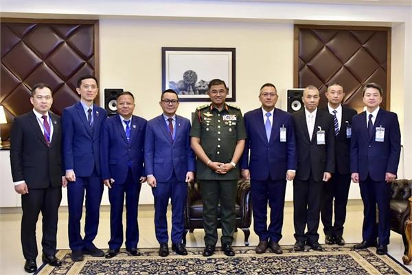 cambodia  thailand officials meet in malaysia to resolve issues