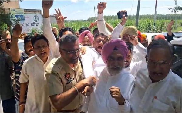 bjp leaders arrest