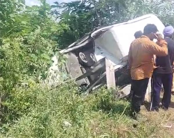 car overturns at village bunga sahib on ropar kiratpur sahib road