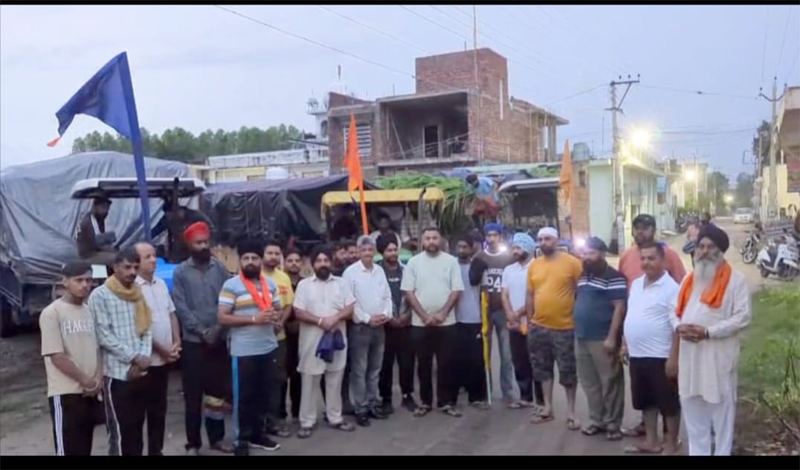 ਮੁਸੀਬਤ ''ਚ ਵੀ ਨਹੀਂ ਛੱਡੇ ਹੌਸਲੇ, ਵੱਖ-ਵੱਖ ਪਿੰਡਾਂ ਤੋਂ ਹੜ੍ਹ ਪੀੜਤਾਂ ਲਈ ਭੇਜੀ ਰਾਹਤ ਸਮੱਗਰੀ