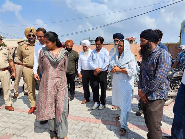 dc ashika jain reviews relief work in water affected areas