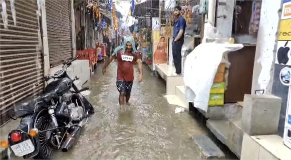 heavy rains expose dinanagar municipal council  s shortcomings