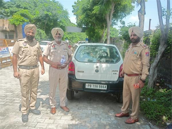 major action against drug network  19 accused arrested in 12 ndps cases
