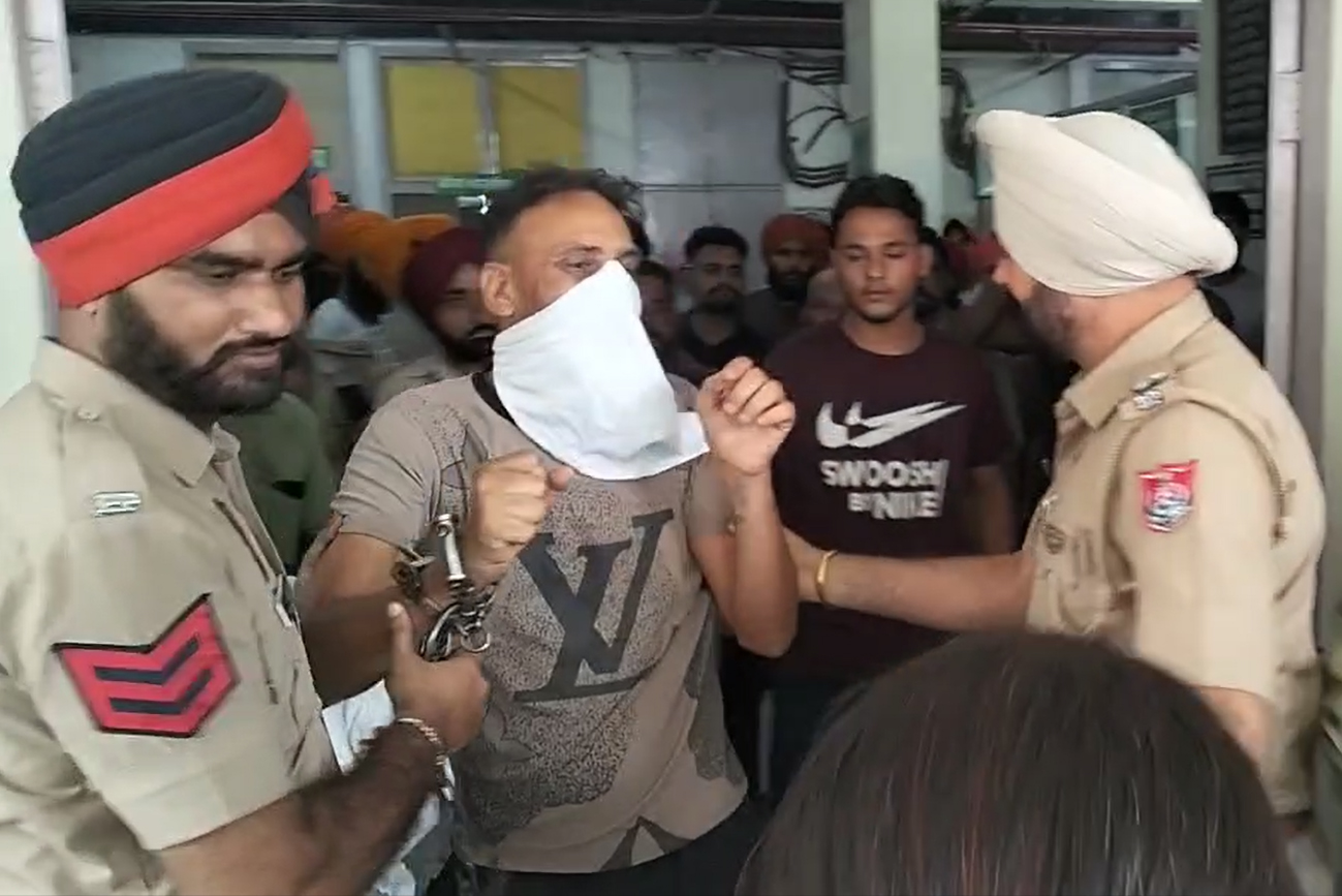 ਦਰਿੰਦਾ ਪਿਓ! 3 ਸਾਲਾਂ ਤਕ ਆਪਣੀ ਦੀ ਧੀ ਨਾਲ ਕਰਦਾ ਰਿਹਾ ਗਲਤ ਕੰਮ, ਹੁਣ ਕਹਿੰਦਾ...