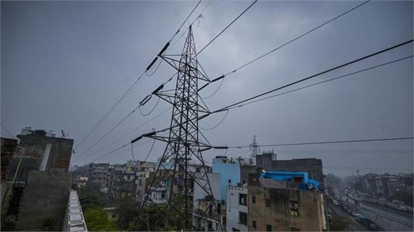 high voltage wires  young man injured