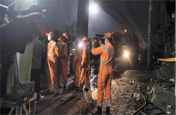 major accident 5 people tragically die due to falling into plastic factory