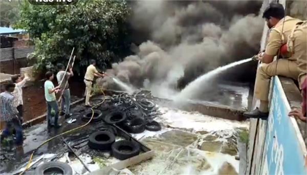 massive fire breaks out in tire warehouse in junk market