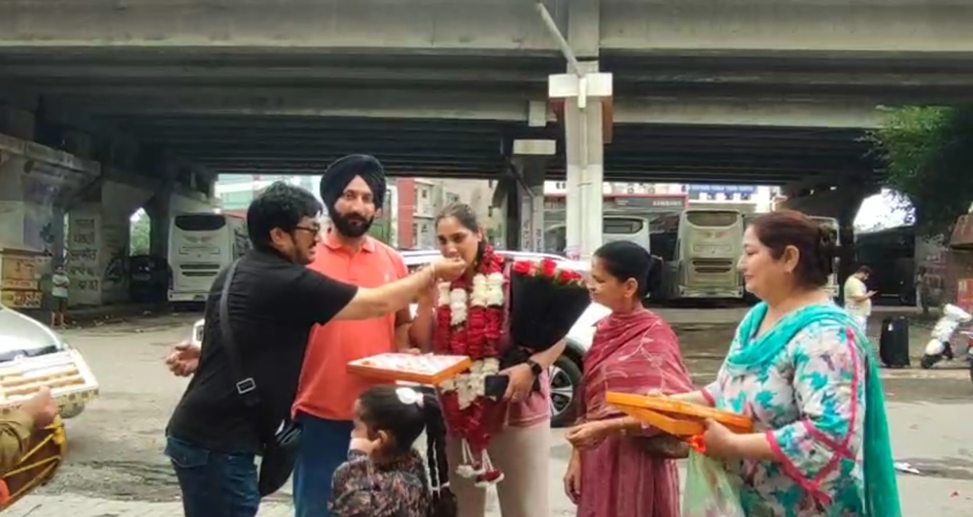 ਪੰਜਾਬ ਦੀ ਧੀ ਨੇ ਰਚਿਆ ਇਤਿਹਾਸ, ਏਸ਼ੀਅਨ ਚੈਂਪੀਅਨਸ਼ਿਪ ''ਚ ਜਿੱਤਿਆ ਚਾਂਦੀ ਦਾ ਤਗਮਾ