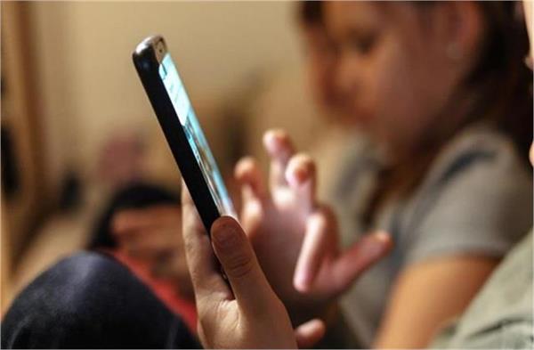 impact of social media reels on brain mental health effects