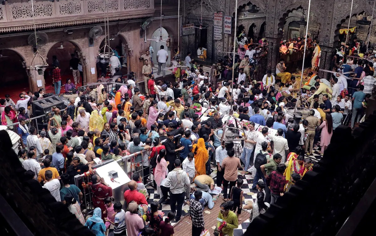 ਬਾਂਕੇ ਬਿਹਾਰੀ ਮੰਦਰ ਪ੍ਰਬੰਧਨ ਲਈ ਵਿਸ਼ੇਸ਼ ਕਮੇਟੀ ਗਠਿਤ, SC ਨੇ ਹਾਈ ਕੋਰਟ ਦੇ ਸਾਬਕਾ ਜੱਜ ਨੂੰ ਸੌਂਪੀ ਜ਼ਿੰਮੇਵਾਰੀ