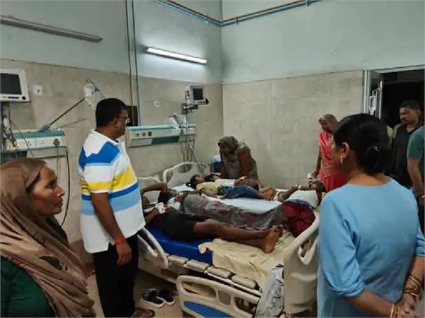 35 people fell ill after eating momos