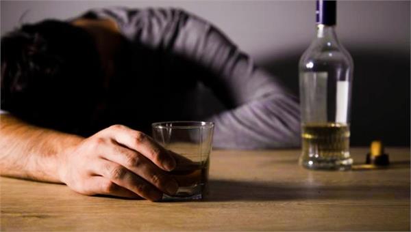 many people died after drinking poisonous alcohol in kuwait