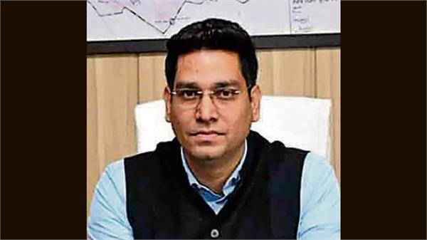 municipal commissioner strict on cleanliness  sanitary supervisor suspended