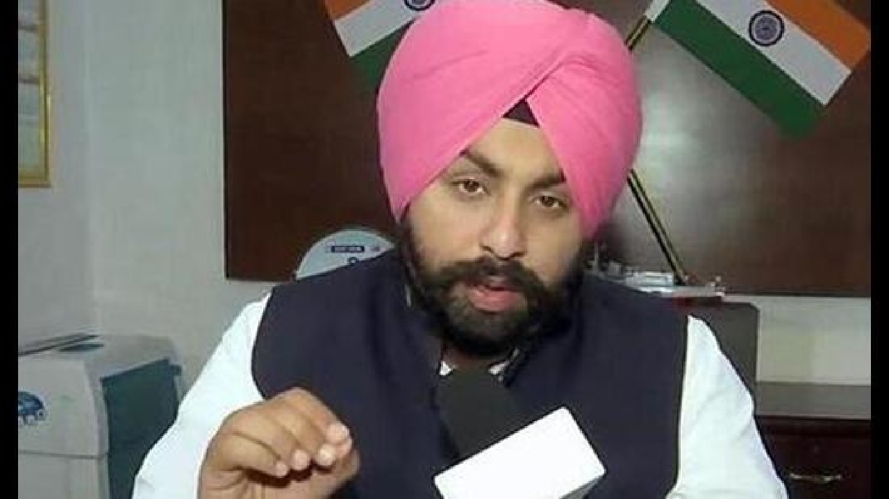 ਪੰਜਾਬ 'ਚ ਹੜ੍ਹਾਂ ਨੂੰ ਦੇਖਦਿਆਂ ਸਰਕਾਰ ਦਾ ਵੱਡਾ ਫ਼ੈਸਲਾ, SCVT ਦੀਆਂ ਪ੍ਰੀਖਿਆਵਾਂ ਅਗਲੇ ਹੁਕਮਾਂ ਤੱਕ ਮੁਲਤਵੀ