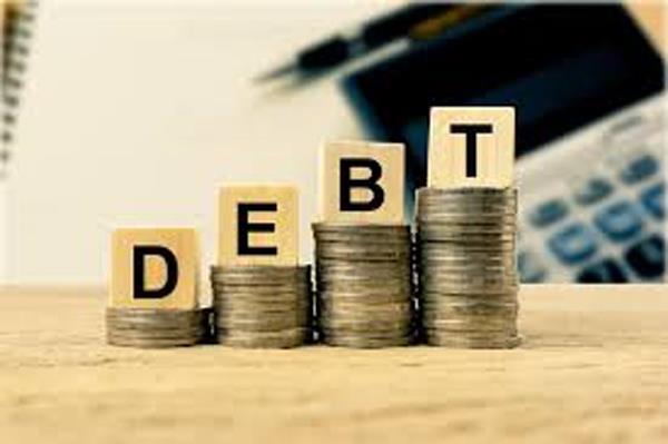 debt per indian rises to rs 1 32 lakh