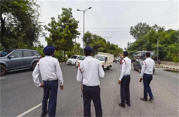 raffic police  vehicle challans  traffic rules
